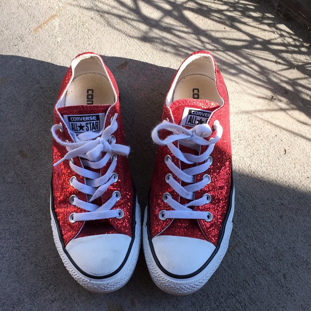 Red glitter converse ❤️🖤